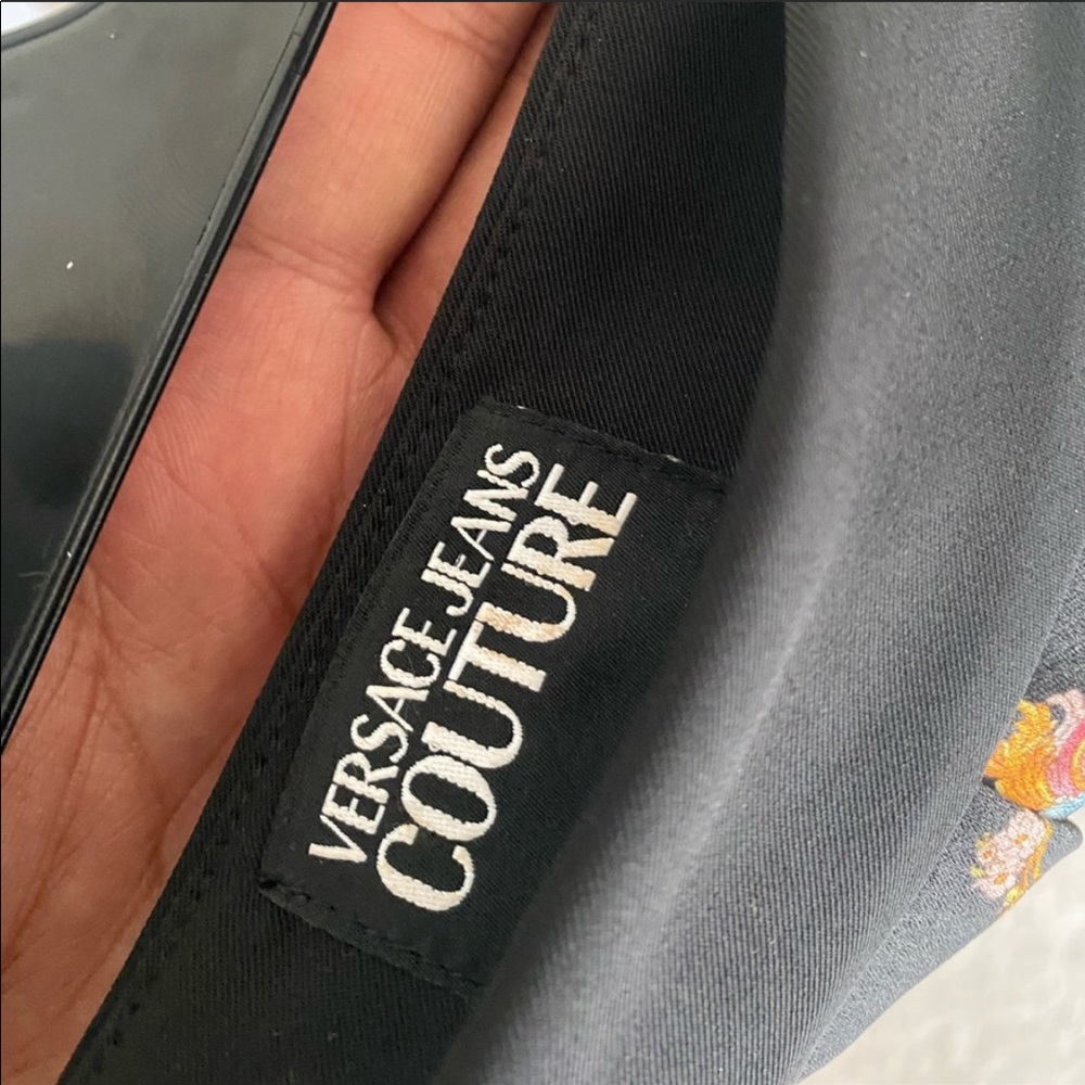 Versace skirt never been worn - Picture 7 of 7